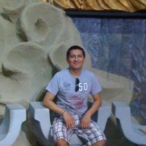 Meet your Posher, Andres eduardo